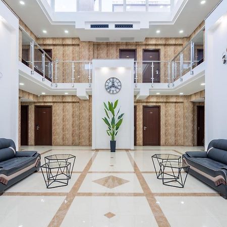 Aura Hotel Tbilisi Esterno foto