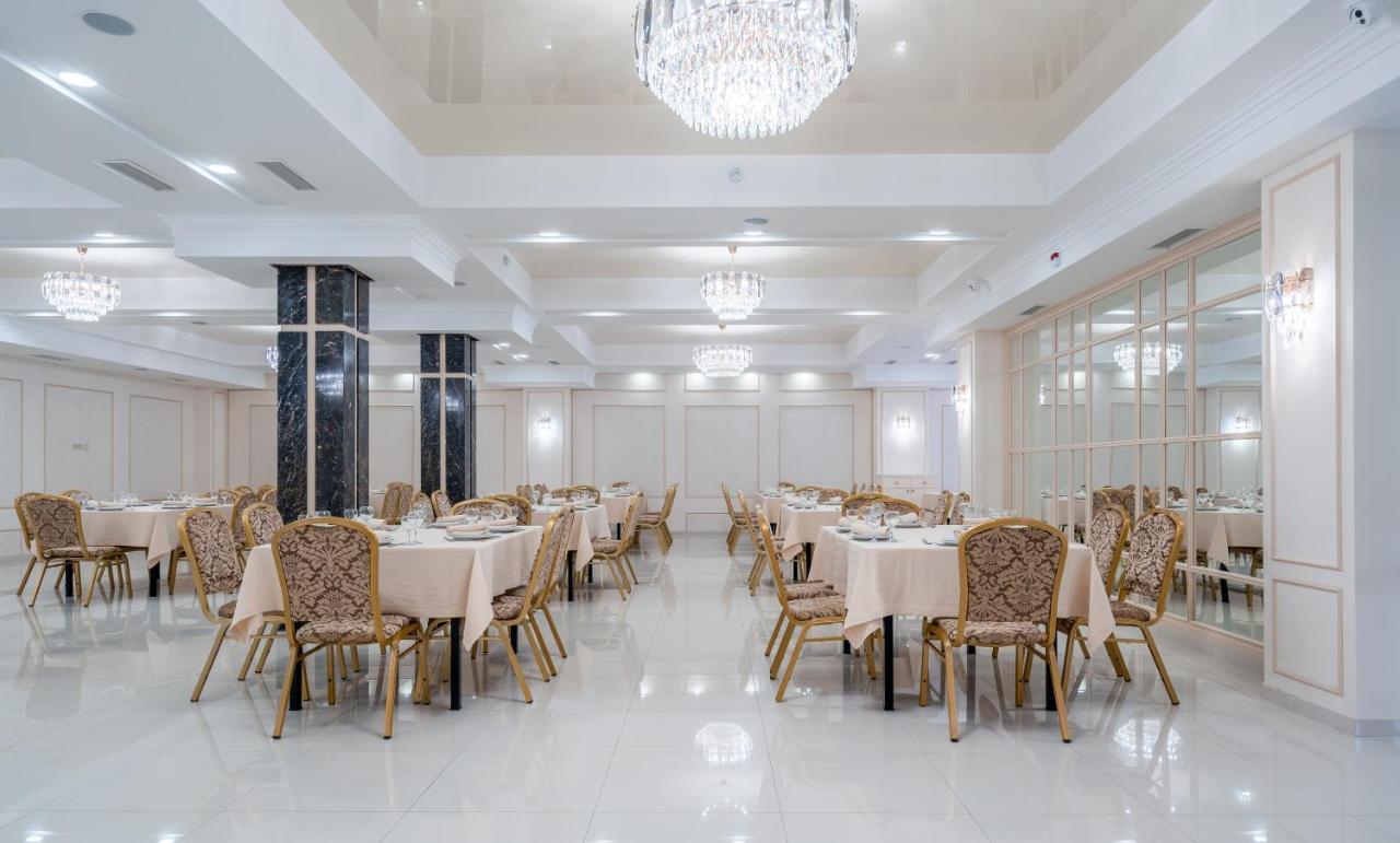 Aura Hotel Tbilisi Esterno foto