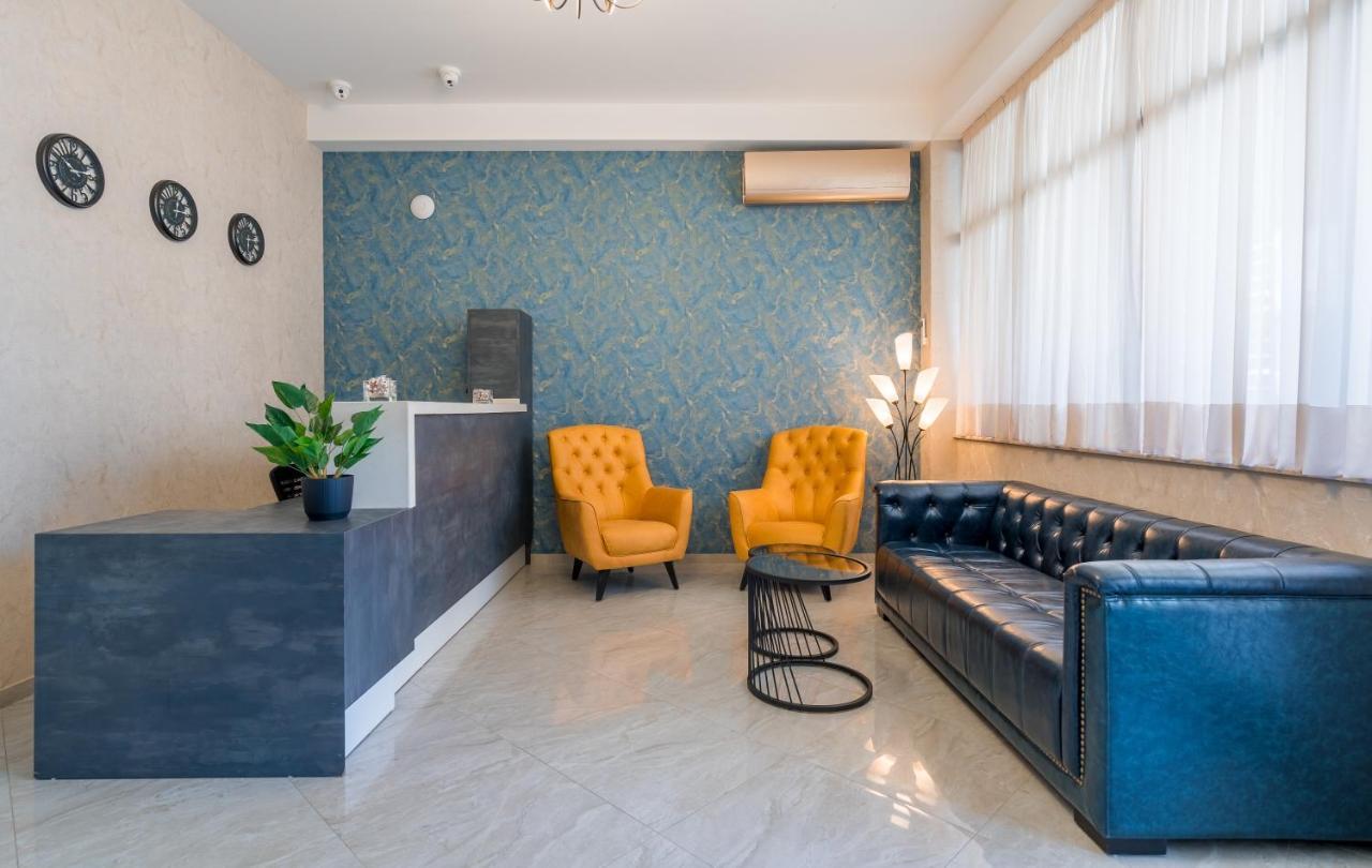 Aura Hotel Tbilisi Esterno foto