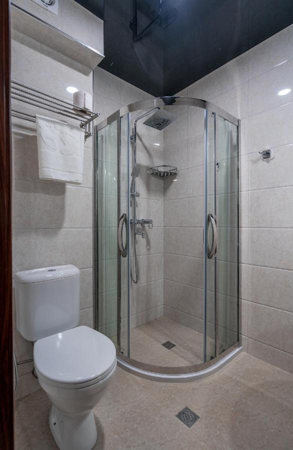 Aura Hotel Tbilisi Esterno foto