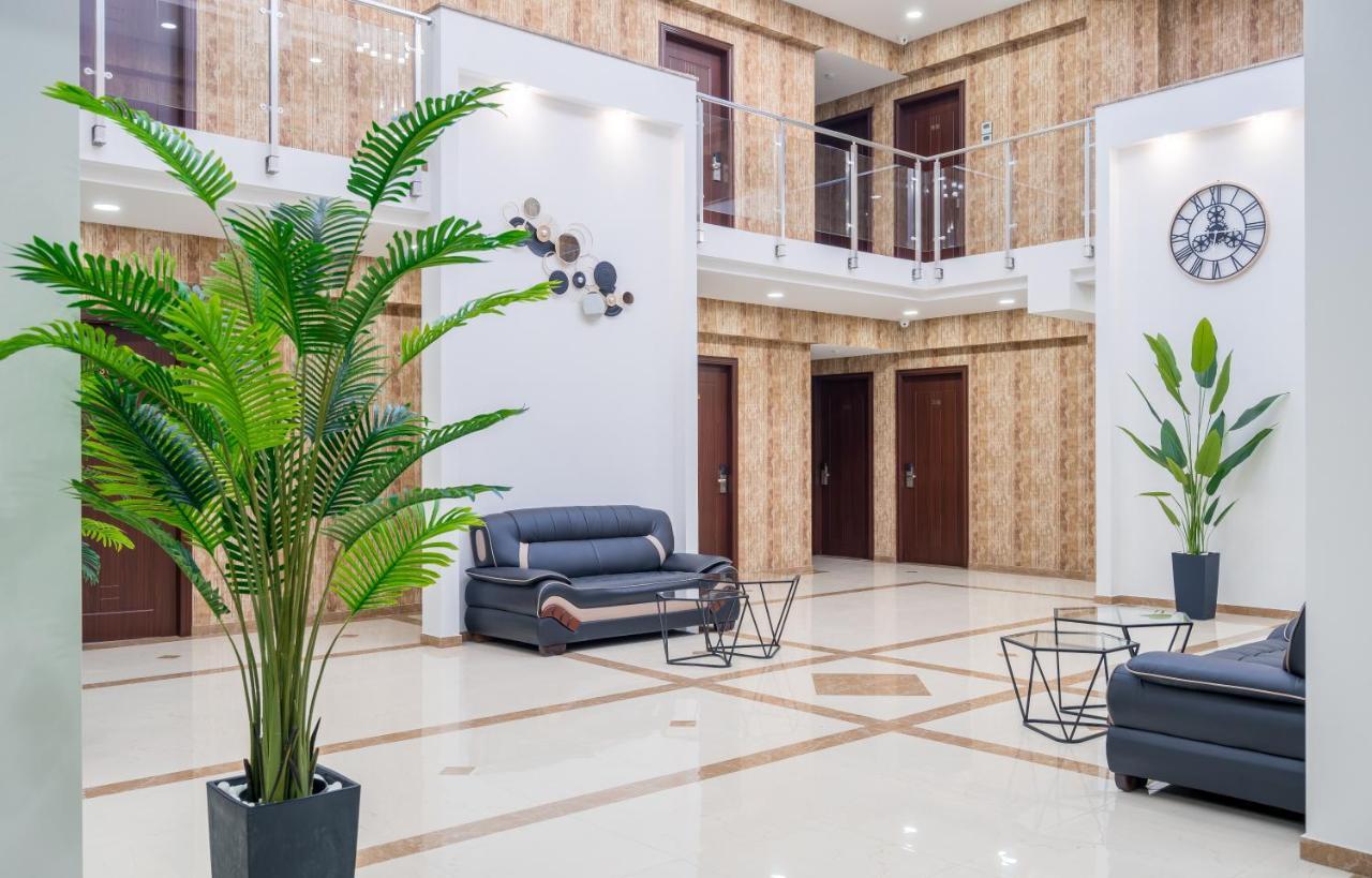 Aura Hotel Tbilisi Esterno foto